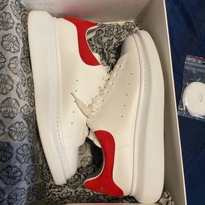 Selling because did not fit, had purchased the wrong size. Tried on 1x Brand new